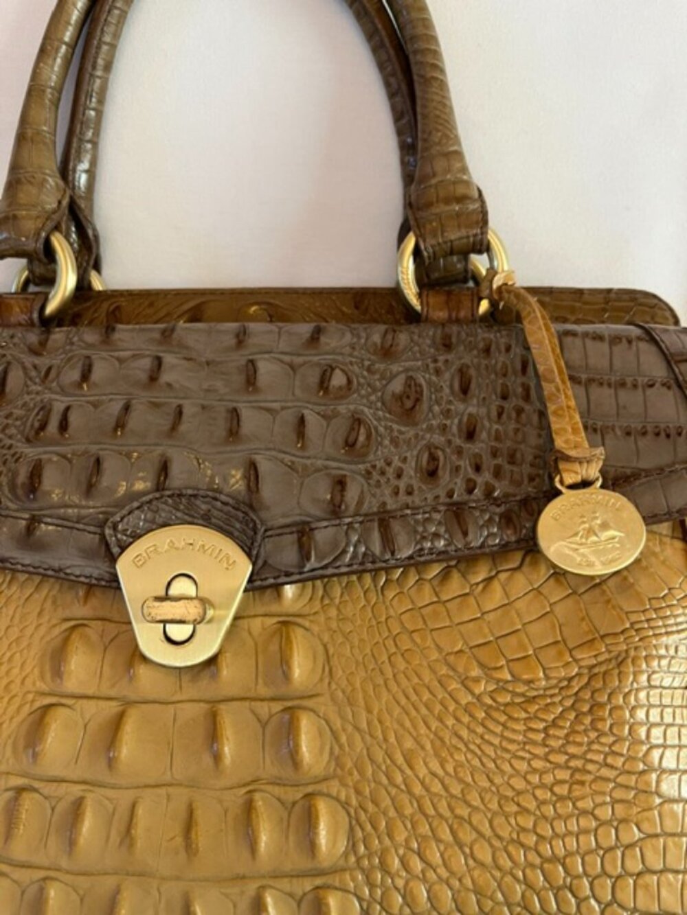 BRAHMIN | Brown and Tan Croc Embossed Leather Handbag Satchel Crossbody-EUC - Picture 3 of 16